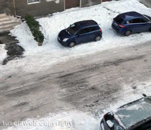 Viterbo - Emergenza neve in zona Murialdo