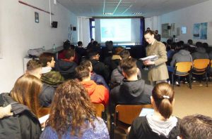 Gli infoteam della scuola sottufficiali al Galilei e all'Orioli 