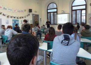 Gli infoteam della scuola sottufficiali nelle scuole viterbesi