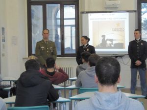 Gli infoteam della scuola sottufficiali nelle scuole viterbesi
