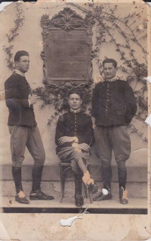 Al centro Vittorio Ciorba (Collezione Renato Petroselli)