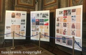 Viterbo - La mostra nella sala delle Bandiere