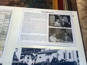 Viterbo - La mostra nella sala delle Bandiere