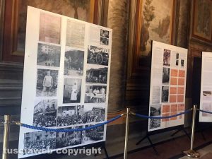 Viterbo - La mostra nella sala delle Bandiere