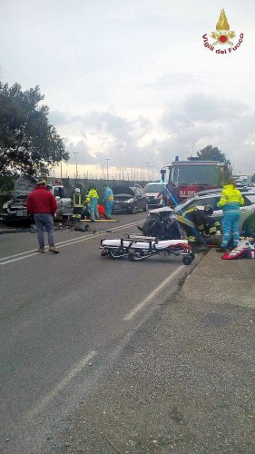 Civitavecchia - Schianto fra tre auto sull'Aurelia