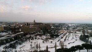 Viterbo - Le immagini aere della città sotto la neve