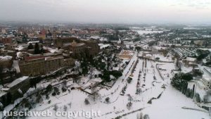 Viterbo - Le immagini aeree della città sotto la neve