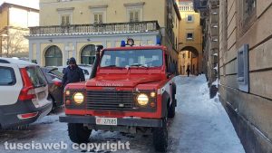 Viterbo - Mezzi di soccorso al lavoro in via Mazzini