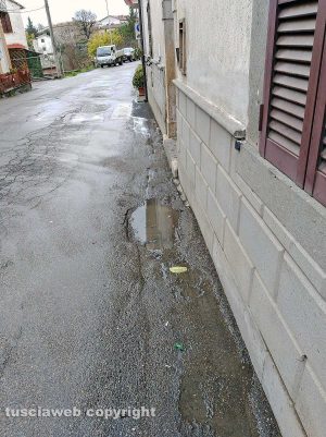 Grotte santo Stefano - Tombini otturati in via Sicilia