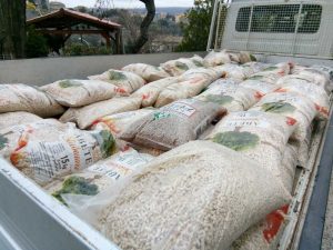 Donati chili di pellet e generi alimentari