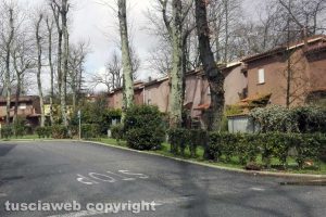 Valentano - Il cartello di divieto abbattuto