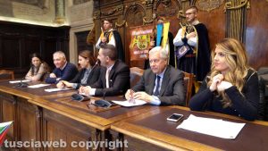 Viterbo - Comitato centro storico - Otto sbandieratrici in Nazionale