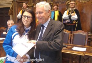 Viterbo - Comitato centro storico - Otto sbandieratrici in Nazionale