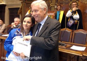 Viterbo - Comitato centro storico - Otto sbandieratrici in Nazionale
