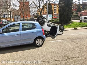 Viterbo - Incidente a piazzale Porsenna a Santa Barbara