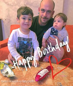 Alessandro Arriga insieme ai figli