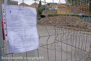 Viterbo - La rottura del collettore fognario - L'ordinanza comunale