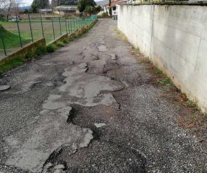 Viterbo - Buche in via Castel di Fano