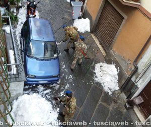 Viterbo - Emergenza neve - I militari in via Orioli