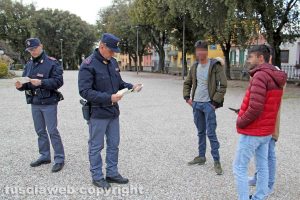 Viterbo - Controlli della Polizia a Pratogiardino