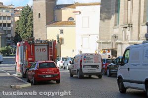 Viterbo - L'intervento dei vigili del fuoco in via Ascenzi