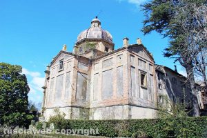 Capodimonte - L'isola Bisentina - La chiesa dei santi Giacomo e Cristoforo