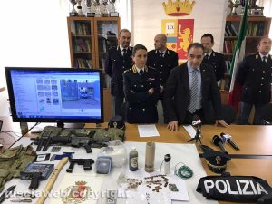 Viterbo - Il questore Suraci e Monia Morelli durante la conferenza stampa