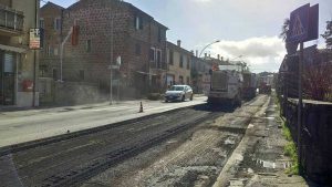 Vetralla - I lavori di asfaltatura sulla Cassia