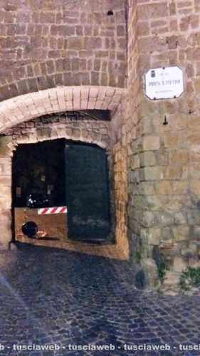 Viterbo - Porta San Pietro chiusa