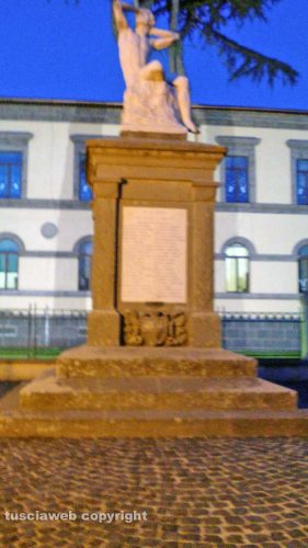 Il monumento ai Caduti di Tuscania 
