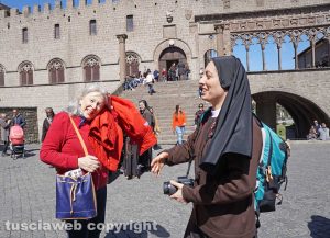 Viterbo - I turisti invadono la città