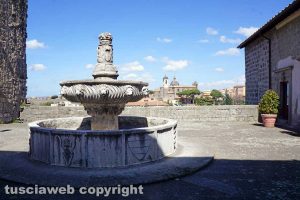 Viterbo - La loggia di Palazzo dei Papi