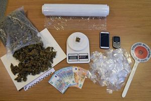 Polizia - Squadra mobile - La droga sequestrata