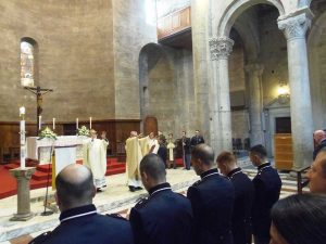 Viterbo - Il Sacramento della Confermazione a 40 giovani
