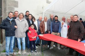 Viterbo - La colazione di Pasqua a Pianoscarano - Alcuni facchini di Santa Rosa