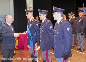 Viterbo - 166esima festa della polizia - Il procuratore Paolo Auriemma consegna i riconoscimenti
