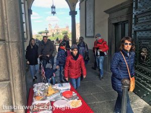 Viterbo - La colazione di Pasqua di Paperonly a pizza del Comune 