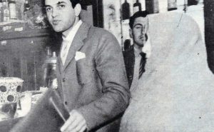 La mamma Rosalia al bar di piazza Fontana Grande 