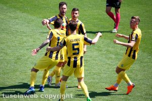 Sport - Calcio - Viterbese - L'esultanza dei gialloblù