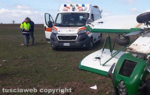 Cellere - L'ultraleggero e l'ambulanza