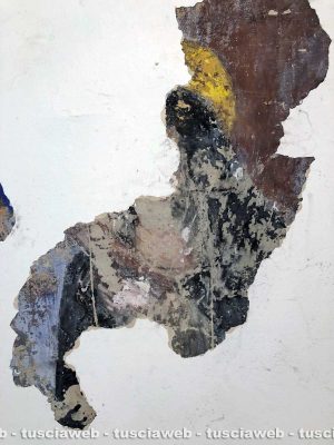 Civita Castellana - L'affresco sotto l'intonaco dell'ospedale