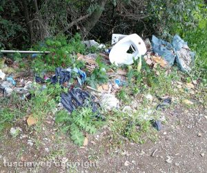 Strada provinciale Vetrallese - Forra piena di rifiuti