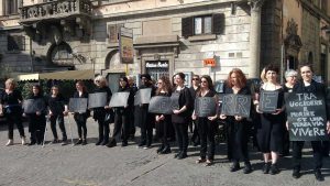Viterbo - La manifestazione delle donne in nero 