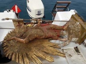 Tarquinia - I sub di Montalto recuperano la statua del Cristo