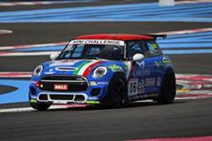 Gustavo Sandrucci in pista al Mini Challenge 