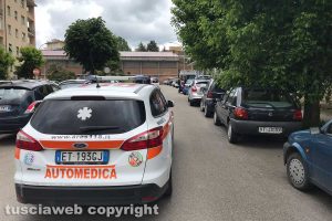 Viterbo - Uomo giù dal terzo piano a piazza Vittorio Veneto