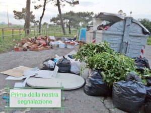 Montalto di Castro - I cassonetti pieni di rifiuti