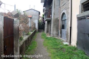 Bagnaia - L'accesso dal parcheggio a via Barozzi