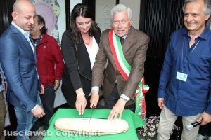 Viterbo - L'inaugurazione dell'emporio solidale a santa Barbara