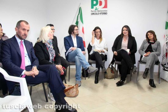 Luisa Ciambella e i candidati nella lista Pd
